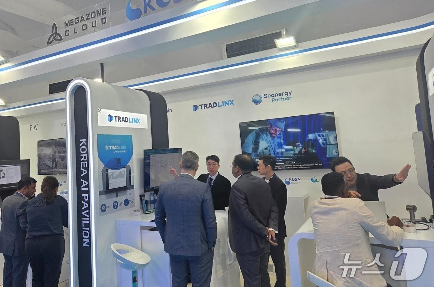 아랍에미리트 ADIPEC 2025 참가 스타트업 부스&#40;메가존클라우드 제공&#41;