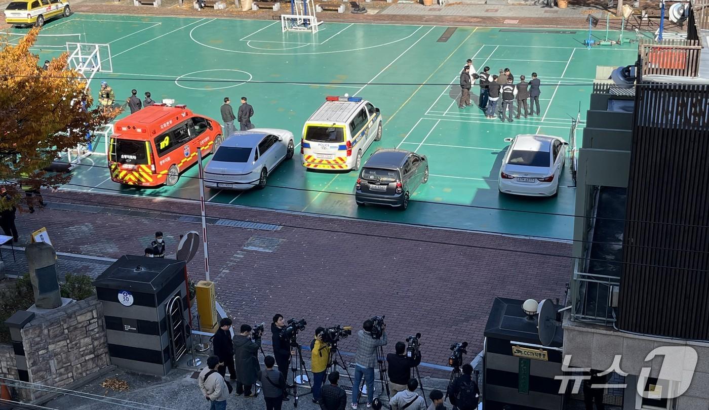 10일 오전 대구 남구에 있는 한 고등학교에 사제 폭발물을 설치했다는 신고가 접수돼 당국이 대응에 나서고 있다. 2025.11.10/뉴스1 공정식 기자