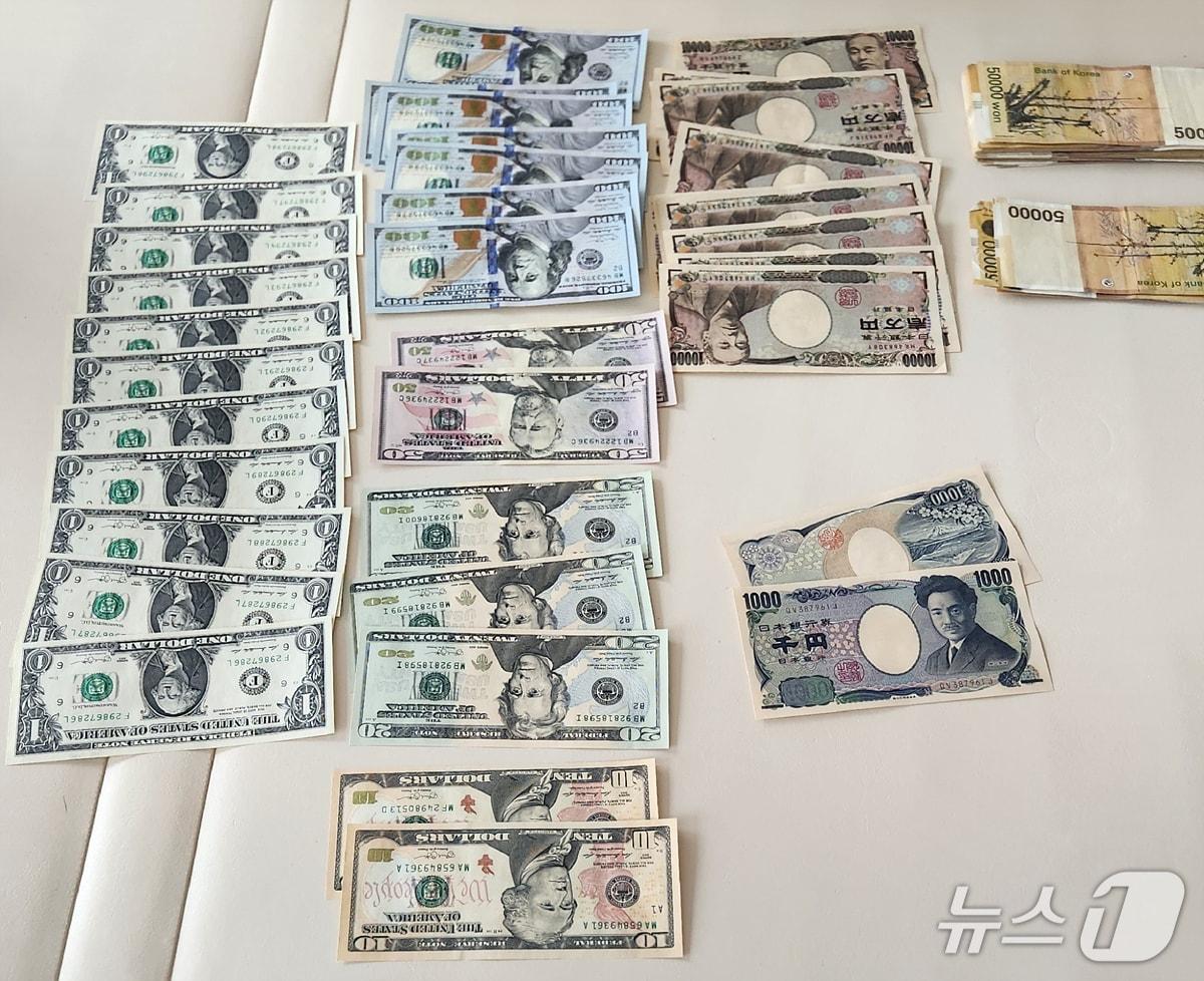 본문 이미지 - 대구시와 대구지방국세청이 최근 고액체납자가 사는 서울의 한 고급아파트를 수색해 찾아낸 현금 다발. 이 체납자는 지방소득세 2억원을 내지 않다 체납처분팀의 추적에 덜미가 잡혔다.(대구시 제공,재판매 및 DB 금지)