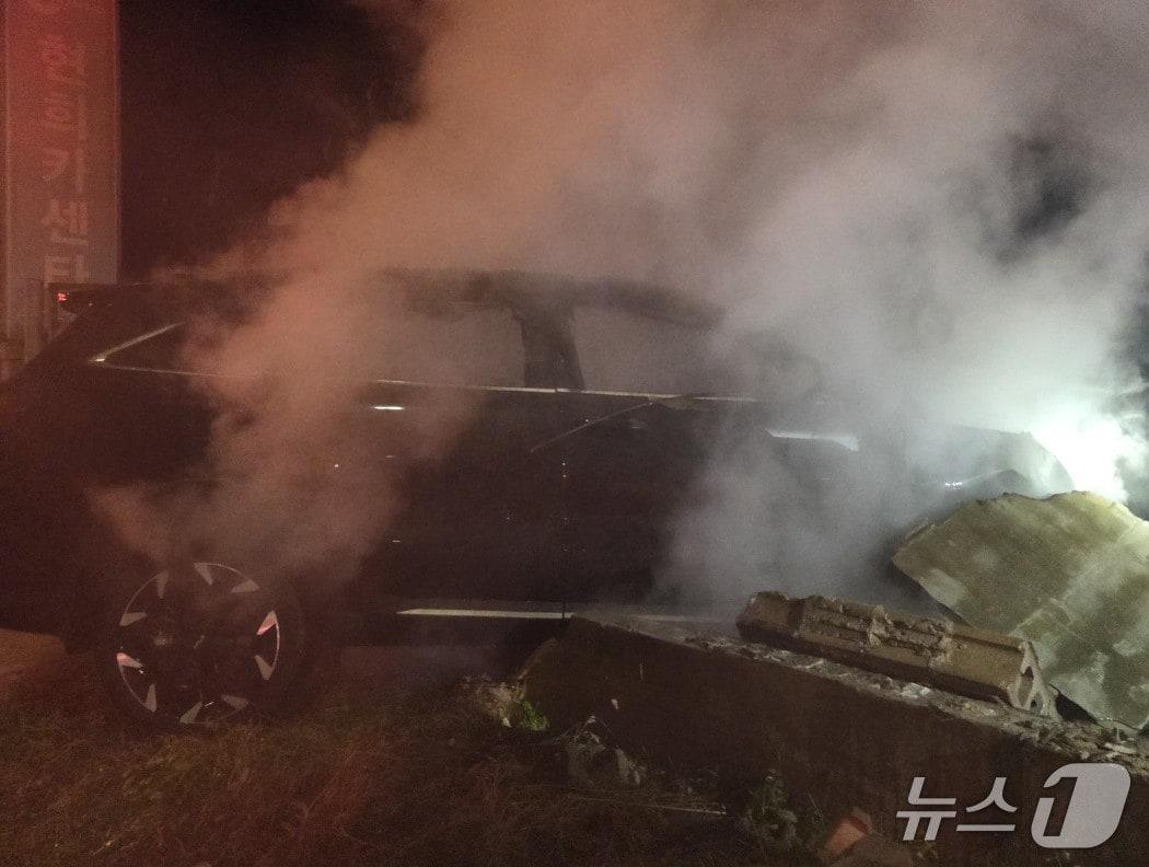 본문 이미지 - 화재 현장 모습.&#40;전북 소방 제공. 재판매 및 DB 금지&#41;