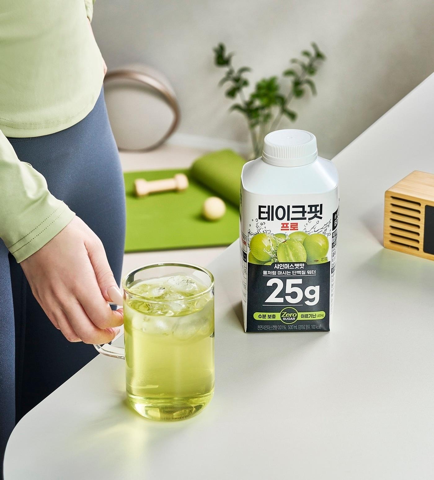 본문 이미지 - 워터형 단백질 음료 &#39;테이크핏 프로 샤인머스캣맛&#39;.&#40;남양유업 제공&#41;