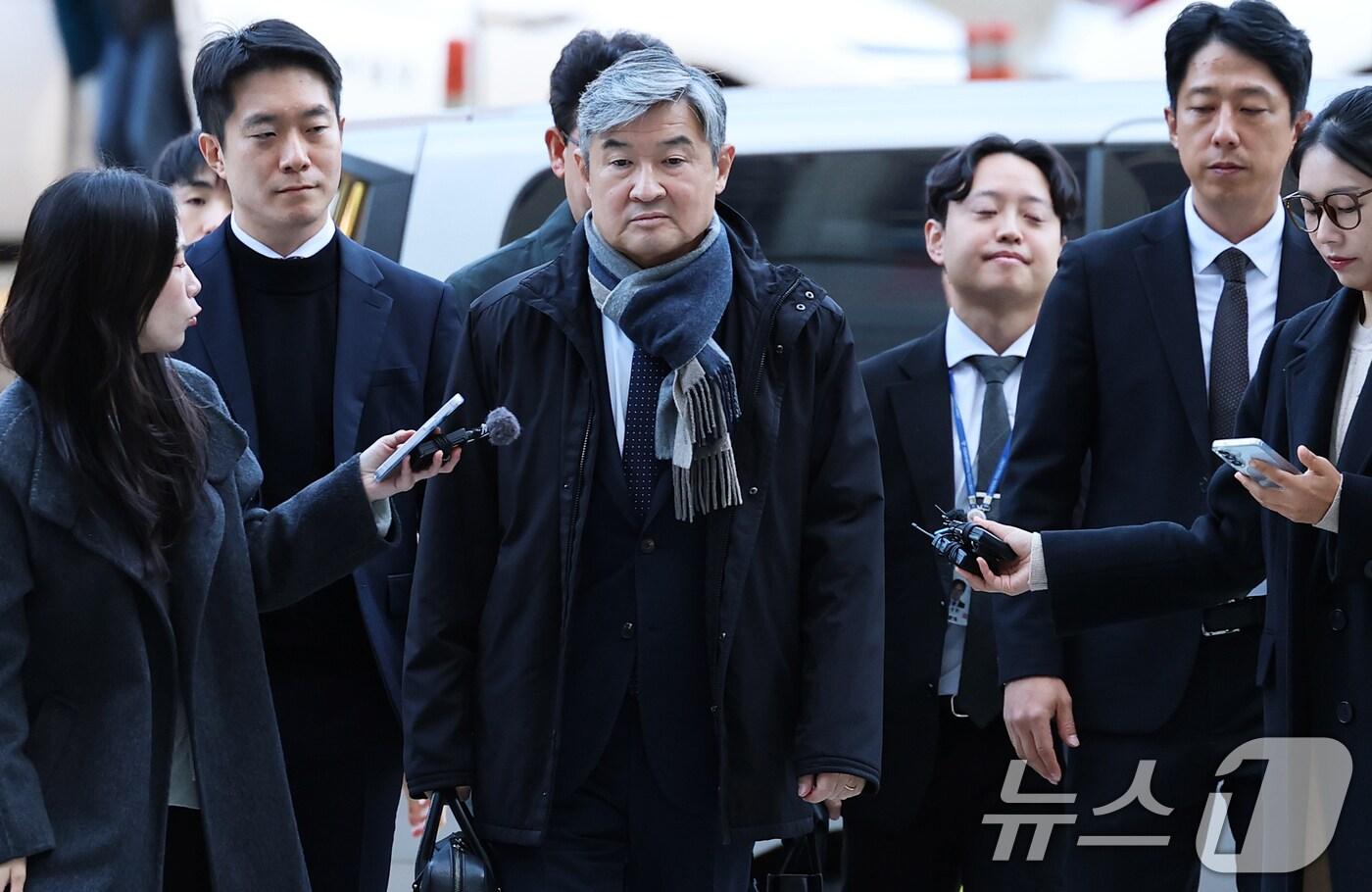 12·3 비상계엄 사태에 연루된 조태용 전 국가정보원장이 11일 오전 서울 서초구 서울중앙지방법원에서 열린 구속 전 피의자 심문(영장실질심사)에 출석하고 있다.  2025.11.11/뉴스1 ⓒ News1 오대일 기자