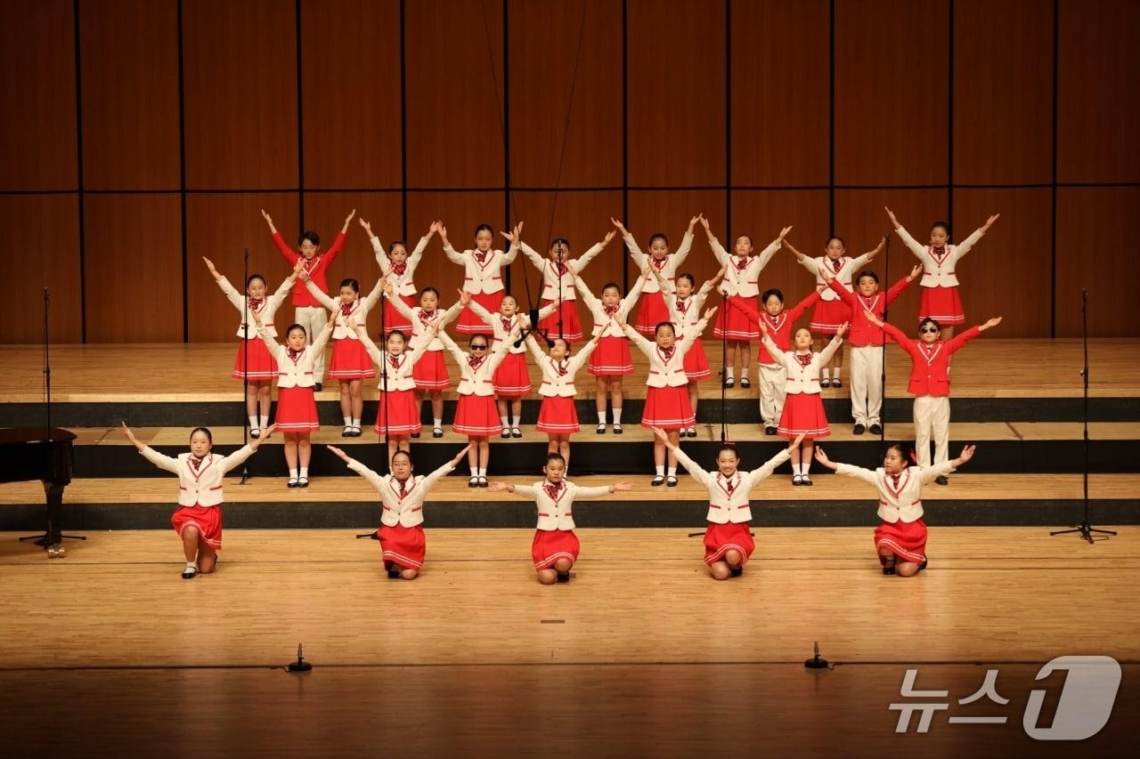 본문 이미지 - 군산YMCA 소년소녀합창단이 오는 14일 정기연주회를 갖는다.&#40;군산YMCA 제공. 재판매 및 DB금지&#41;