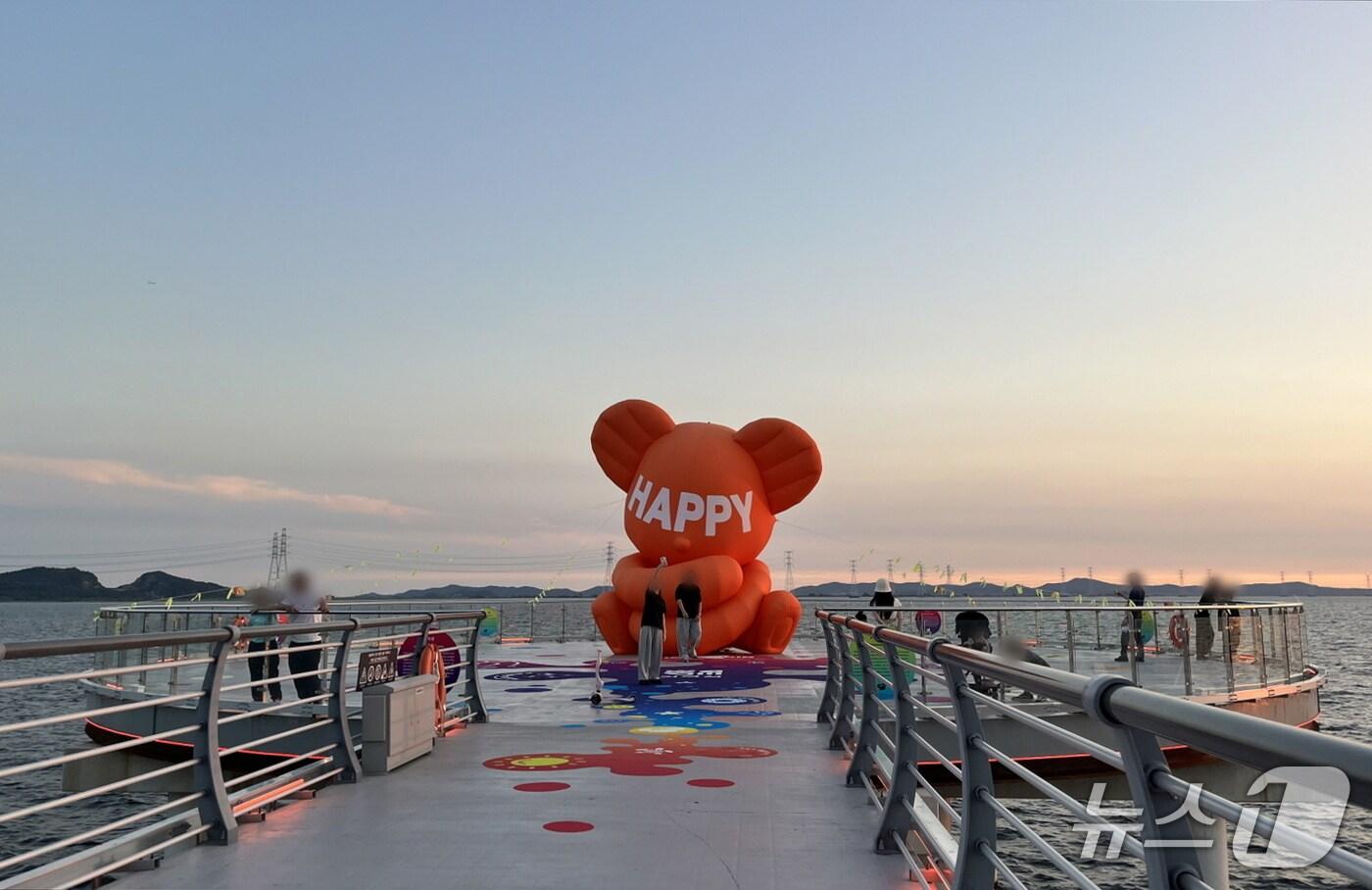 거북섬 경관브릿지 원형광장.&#40;시흥시 제공&#41;