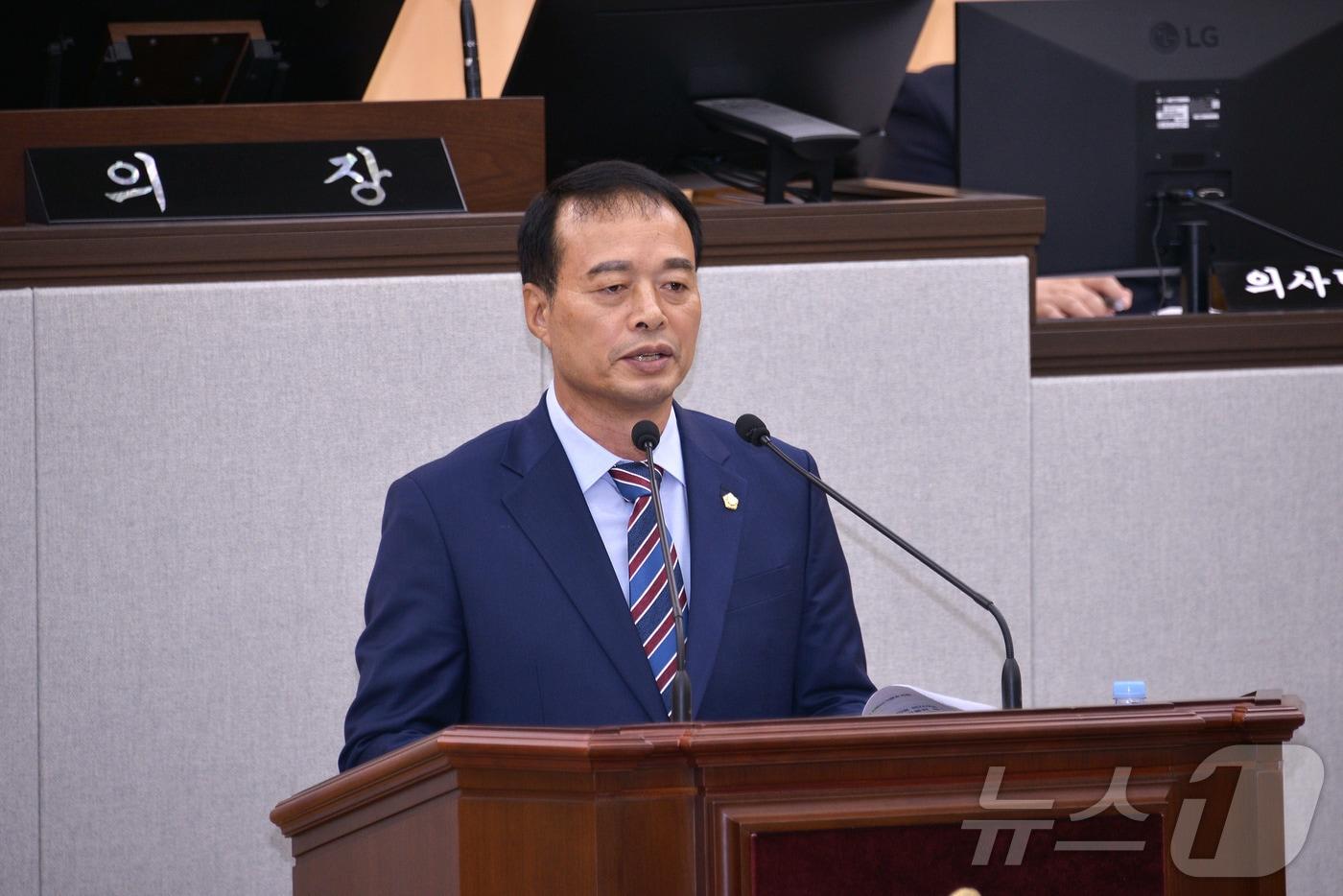 본문 이미지 - 여수시의회 송하진 의원이 11일 제252회 정례회에서 5분 발언을 진행하고 있다. (여수시의회 제공. 재판매 및 DB금지) ⓒ News1 김성준 기자