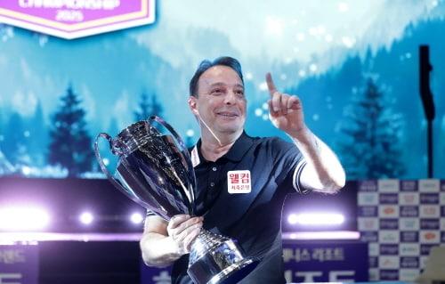 본문 이미지 - 스페인의 다니엘 산체스가 프로당구 통산 2승에 성공했다. (PBA 제공)