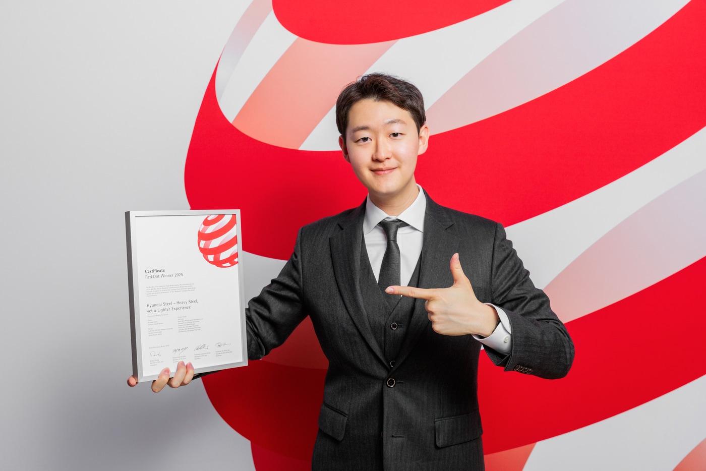 현대제철이 7일 독일 베를린에서 열린 &#39;2025 레드닷 디자인 어워드&#40;2025 Red Dot Design Award&#41;&#39;에서 본상을 수상했다. &#40;현대제철 제공&#41;