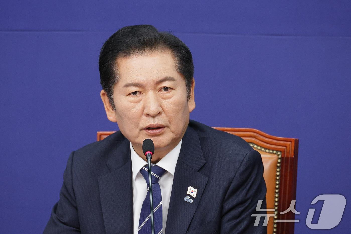 정청래 더불어민주당 대표가 12일 서울 여의도 국회에서 열린 최고위원회의에서 발언하고 있다. 2025.11.12/뉴스1 ⓒ News1 신웅수 기자