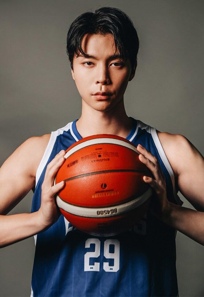 본문 이미지 - NCT 쟈니/ 사진=SBS '열혈농구단'