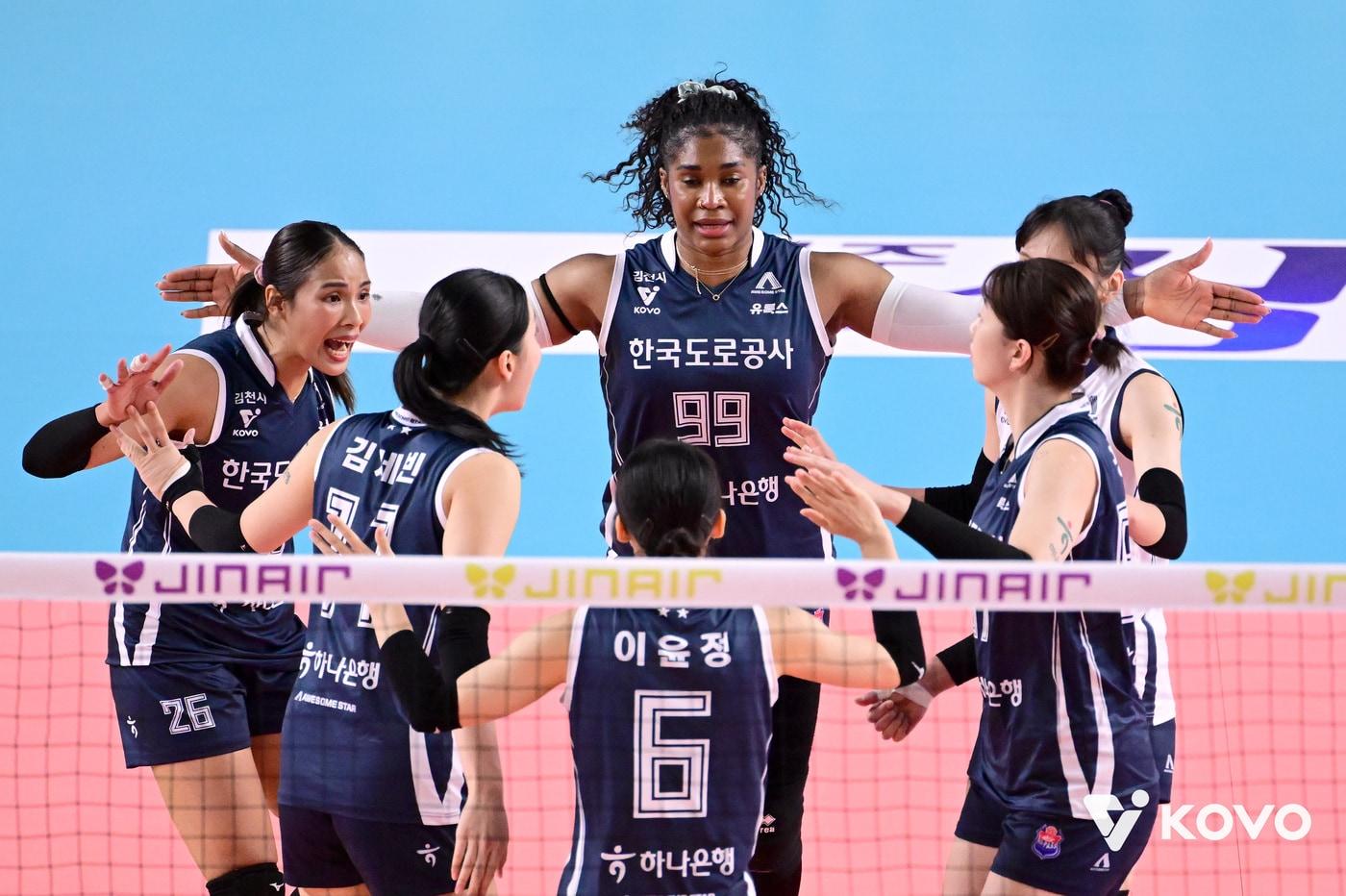 2025-26시즌 1라운드 선두를 달리는 한국도로공사. &#40;KOVO 제공&#41;