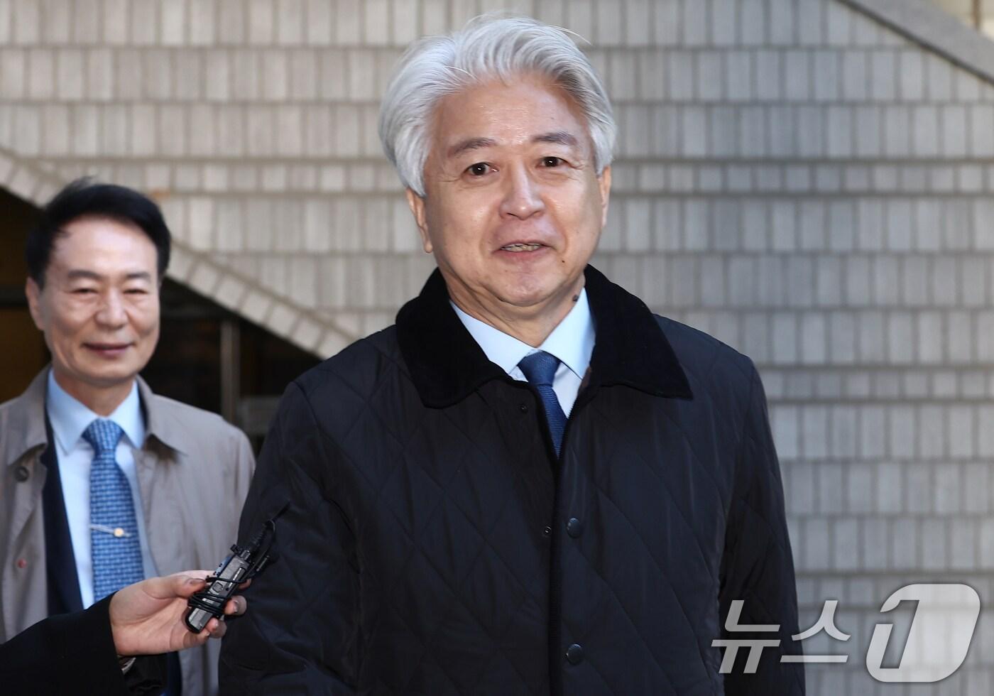 사업가로부터 불법 정치자금을 받은 혐의로 재판에 넘겨진 노웅래 전 더불어민주당 의원. ⓒ News1 김민지 기자