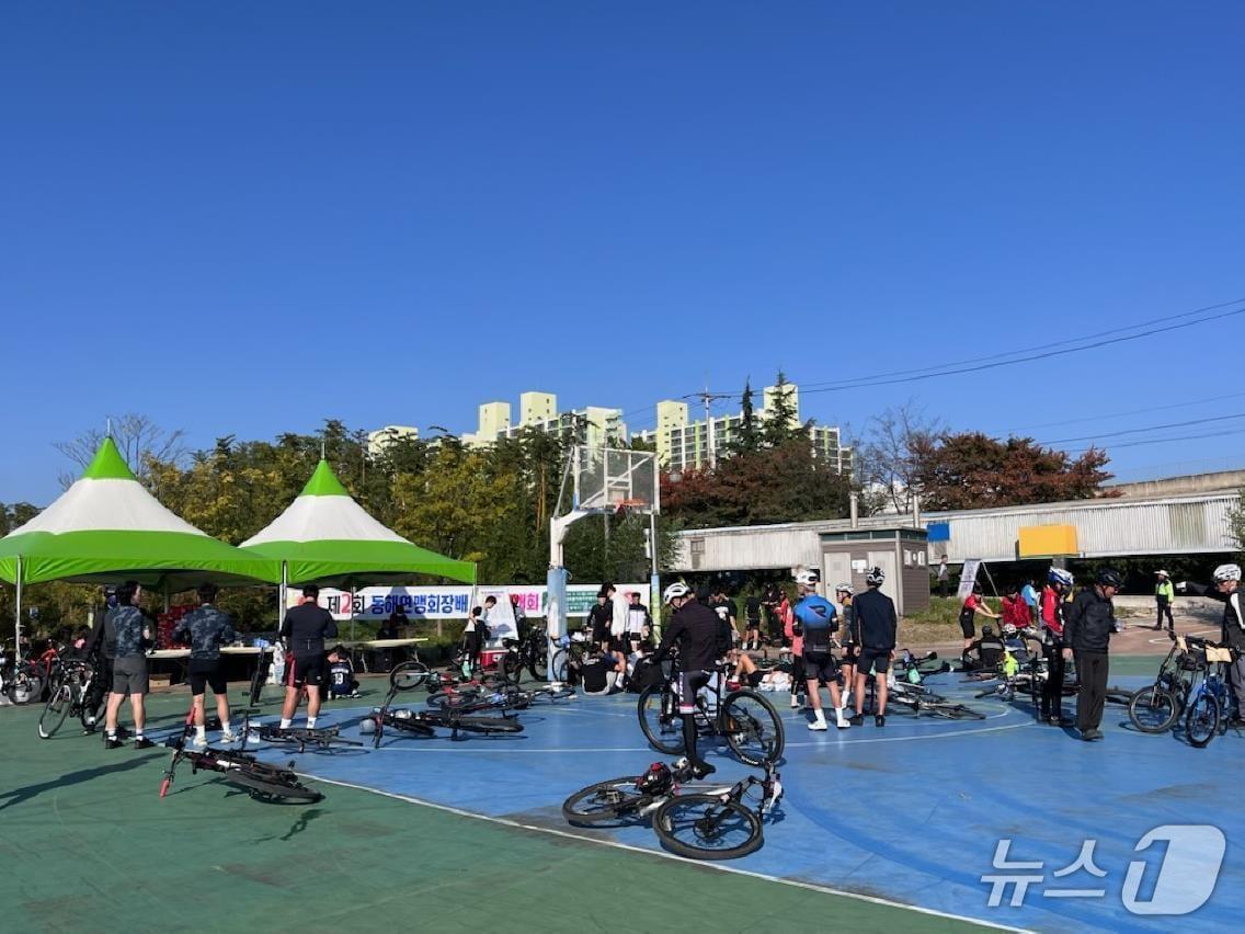 본문 이미지 - 동해시연맹회장배 사이클대회.&#40;동해시 제공, 재판매 및 DB 금지&#41; 2025.11.12/뉴스1