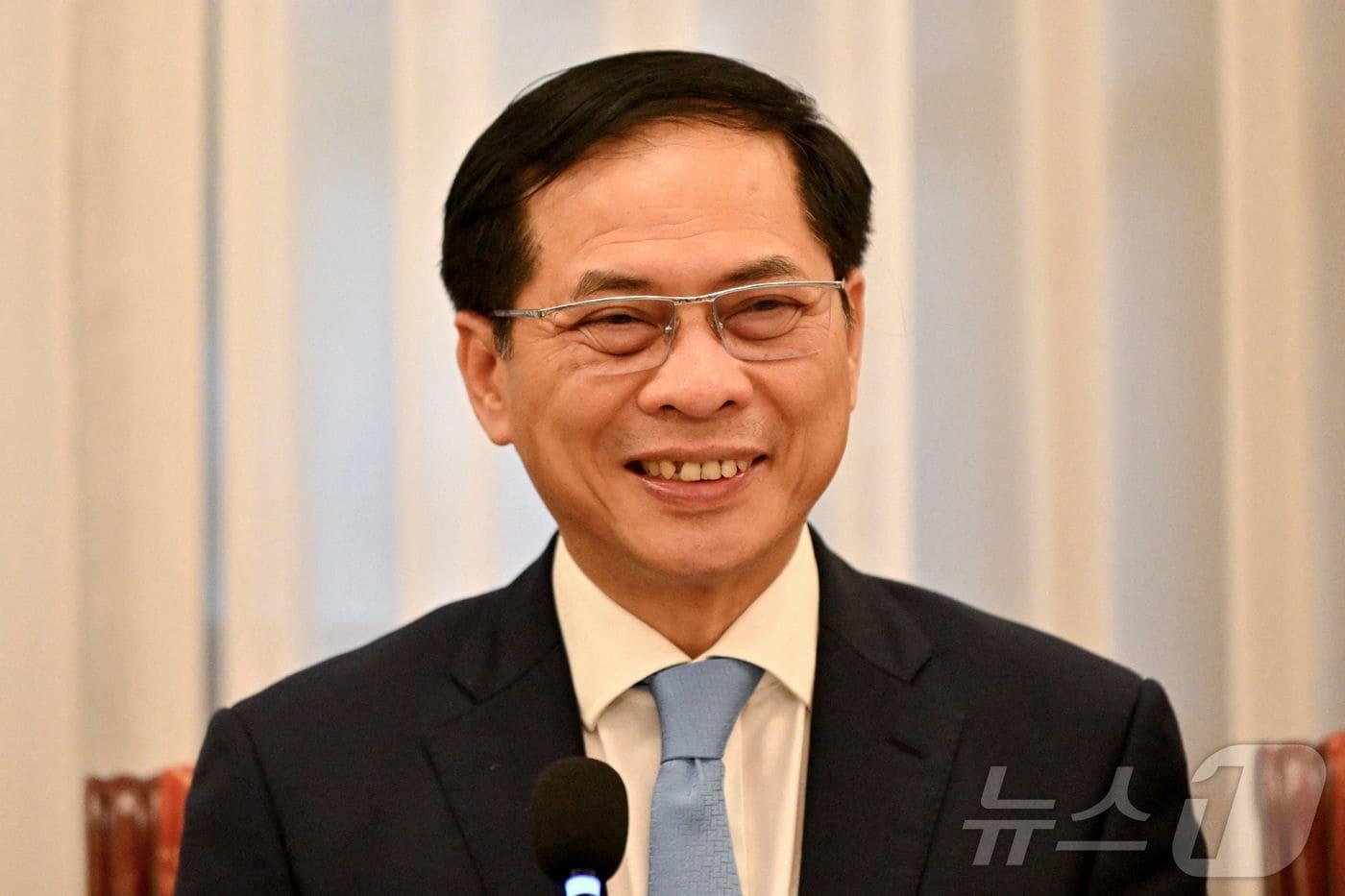 부이 타인 선 베트남 부총리가 4월 베트남에서 조태열 한국 외교부 장관과의 회담에 참석하고 있다. 2025.4.15 ⓒ AFP=뉴스1