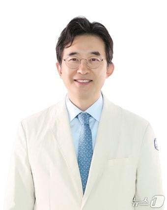 본문 이미지 - 김양수 가톨릭대학교 서울성모병원 정형외과 교수(사진)가 대한정형외과학회 차기 이사장으로 공식 선출됐다. 임기는 내년 11월 1일부터 1년간이다.(가톨릭대학교 서울성모병원 제공)