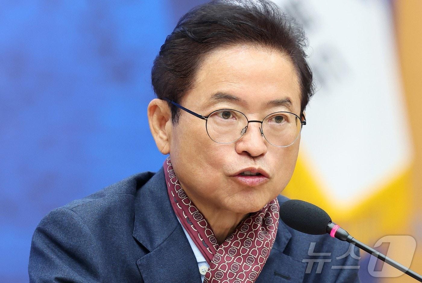 이철우 경북지사가 12일 대통령실에서 열린 제9회 중앙지방협력회의에 참석해 지방분권 강화와 포스트 APEC 전략 추진을 위한 정부의 적극적인 협력을 건의했다./뉴스1