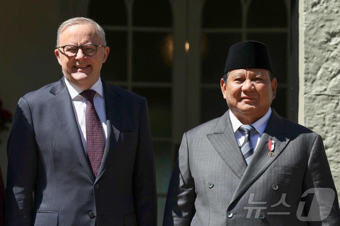 12일&#40;현지시간&#41; 앤서니 앨버니지 호주 총리&#40;왼쪽&#41;와 프라보워 수비안토 인도네시아 대통령이 시드니의 키리빌리 하우스에서 만나고 있다. 2025.11.12 ⓒ AFP=뉴스1 ⓒ News1 김지완 기자