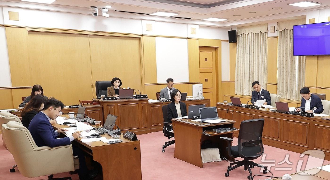 대전시의회 교육위원회가 생정사무감사를 벌이고 있다. (시의회 제공) / 뉴스1