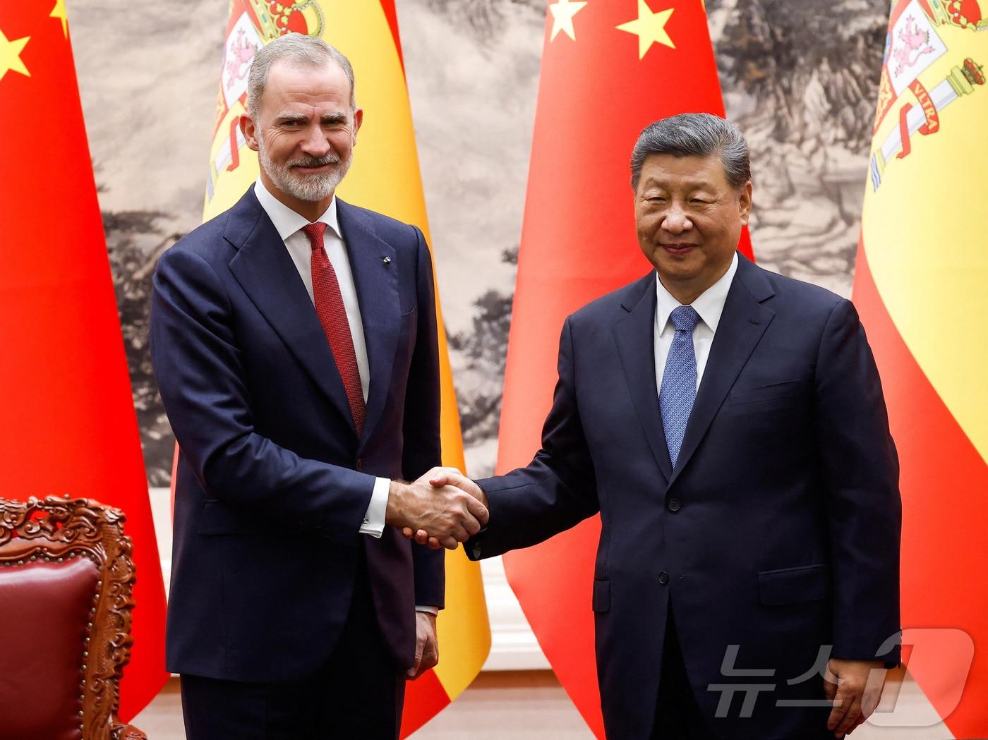 본문 이미지 - 시진핑 중국 국가주석이 12일 베이징 인민대회당에서 펠리페 6세 스페인 국왕과 회담했다. 2025.11.12 ⓒ 로이터=뉴스1 ⓒ News1 정은지 특파원