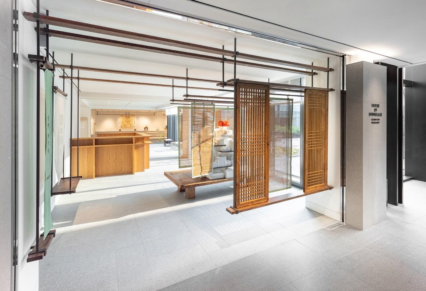 신세계백화점 본점 더 헤리티지 5층에 위치한 하우스오브신세계 헤리티지가 美 아키타이저 비전 어워드&#40;Architizer Vision Award&#41;와 洪 DFA &#40;Design for Asia Award&#41;에서 총 3개의 디자인상을 수상했다&#40;신세계백화점제공&#41;