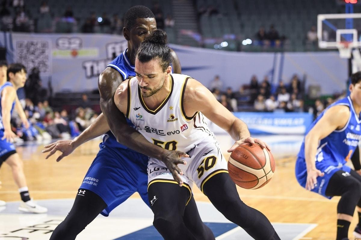 본문 이미지 - 창원 LG의 마레이(KBL 제공) 