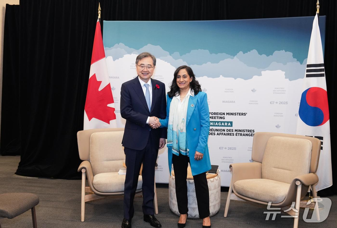 조현 외교부 장관, 아니타 아난드 캐나다 외교장관.&#40;외교부 제공&#41;