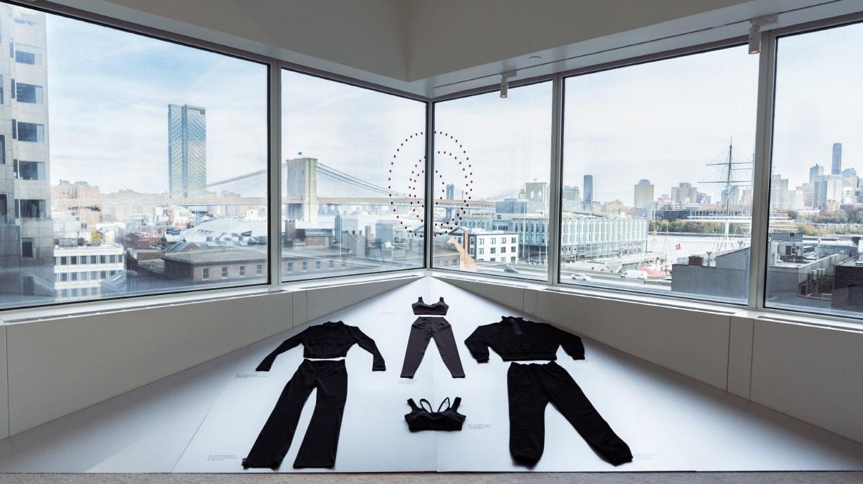 본문 이미지 - 안다르가 9월 미국 시장에 출사표를 던진 프리미엄 퍼포먼스웨어 브랜드 스트레치유어스토리&#40;STRETCH YOUR STORY&#41;가 뉴욕에서 전개한 캠페인 &#39;무브먼트 랩&#39;&#40;MOVEMENT LAB&#41;을 성황리에 마쳤다.&#40;안다르제공&#41;