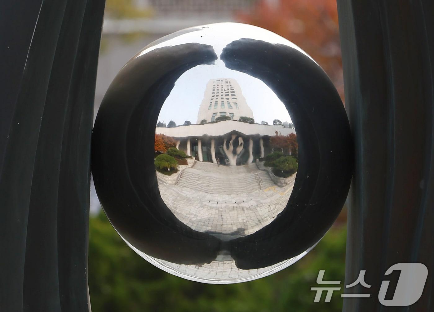 본문 이미지 - 서울 서초구 대검찰청 모습. 2025.11.13/뉴스1 ⓒ News1 김민지 기자