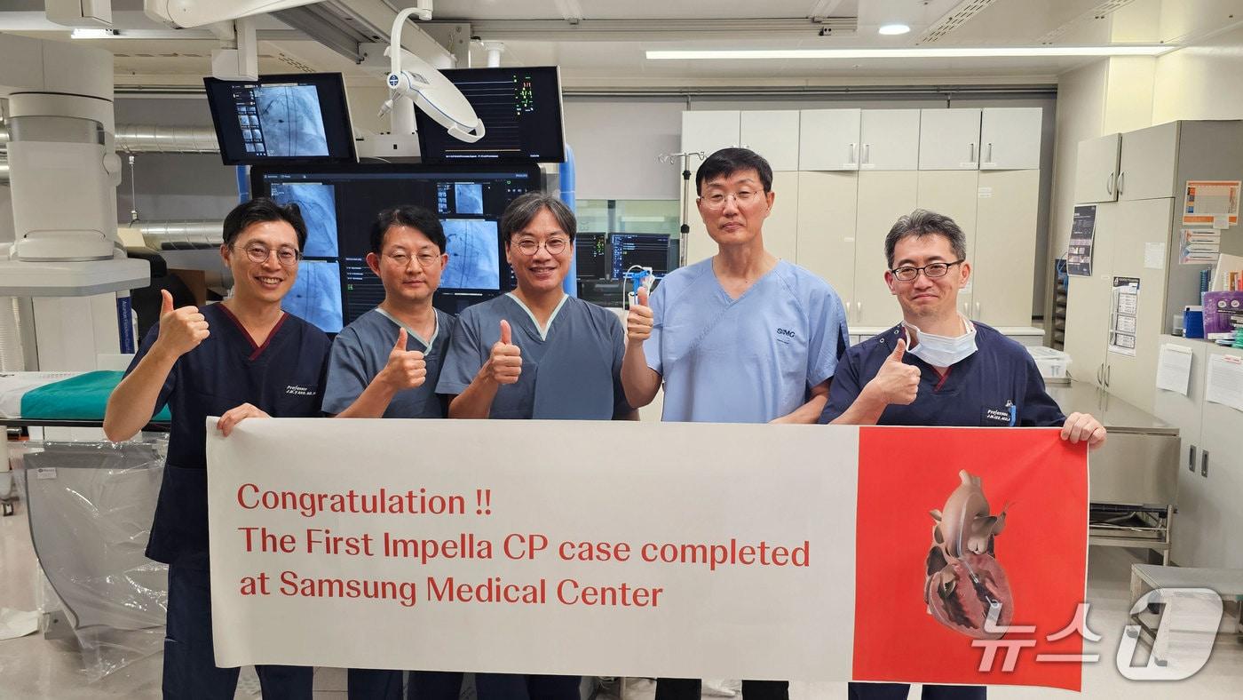 &#40;왼쪽부터&#41;양정훈, 한주용, 최승혁, 권현철, 이주명 순환기내과 교수&#40;삼성서울병원 제공&#41; 2025.11.13/뉴스1