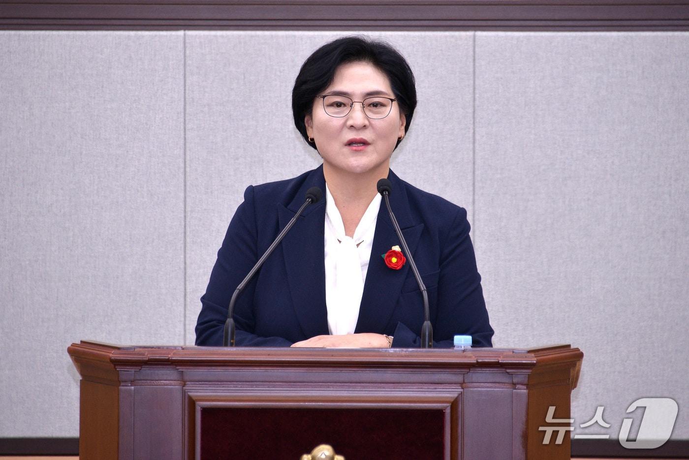 여수시의회 박성미 의원이 지난 11일 제252회 정례회 1차 본회의에서 5분 발언을 진행하고 있다. &#40;여수시의회 제공. 재판매 및 DB금지&#41;