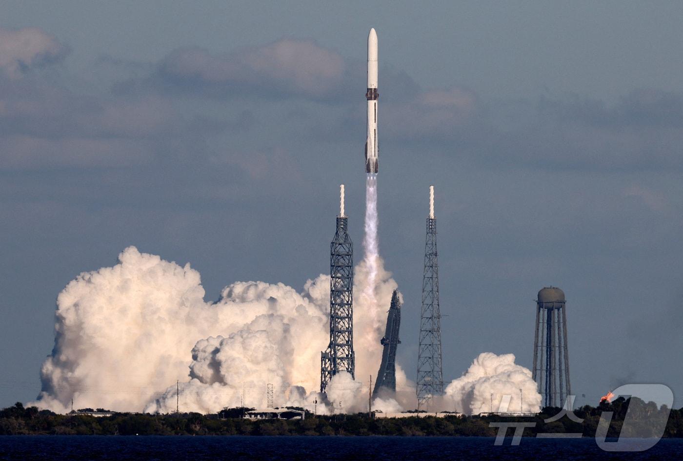 미 항공우주국&#40;NASA&#41;의 화성 탐사 위성이 13일 오후 2시 57분쯤 블루오리진의 뉴 글렌 로켓에 실려 플로리다주 케이프 커내버럴 우주기지에서 발사됐다. 2025.11.13 ⓒ 로이터=뉴스1 ⓒ News1 강민경 기자