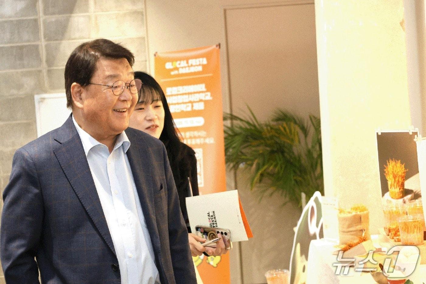 소상공인시장진흥공단은 15일까지 대전 은행·대흥·선화동 일대에서 &#39;2025년 글로컬 페스타&#39;를 개최한다. &#40;소진공 제공&#41;