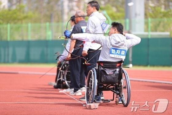 본문 이미지 - 19회 충북장애인도민체전 궁도대회.&#40;자료사진&#41;/뉴스1