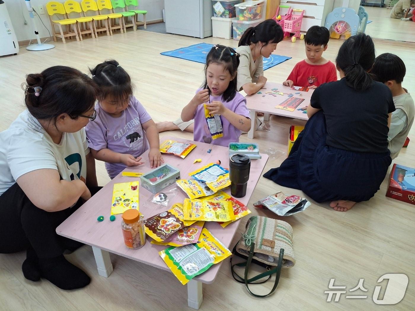 본문 이미지 -  서충주 공동육아나눔터.&#40;충주시가족센터 제공. 재판매 및 DB금지&#41;/뉴스1