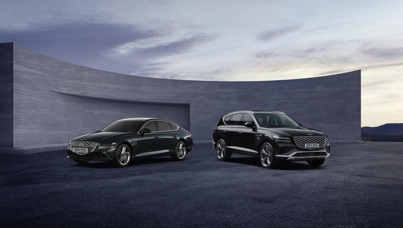 제네시스 준대형 세단 'G80'(왼쪽)과 준대형 SUV 'GV80'(오른쪽)의 모습(제네시스 제공).