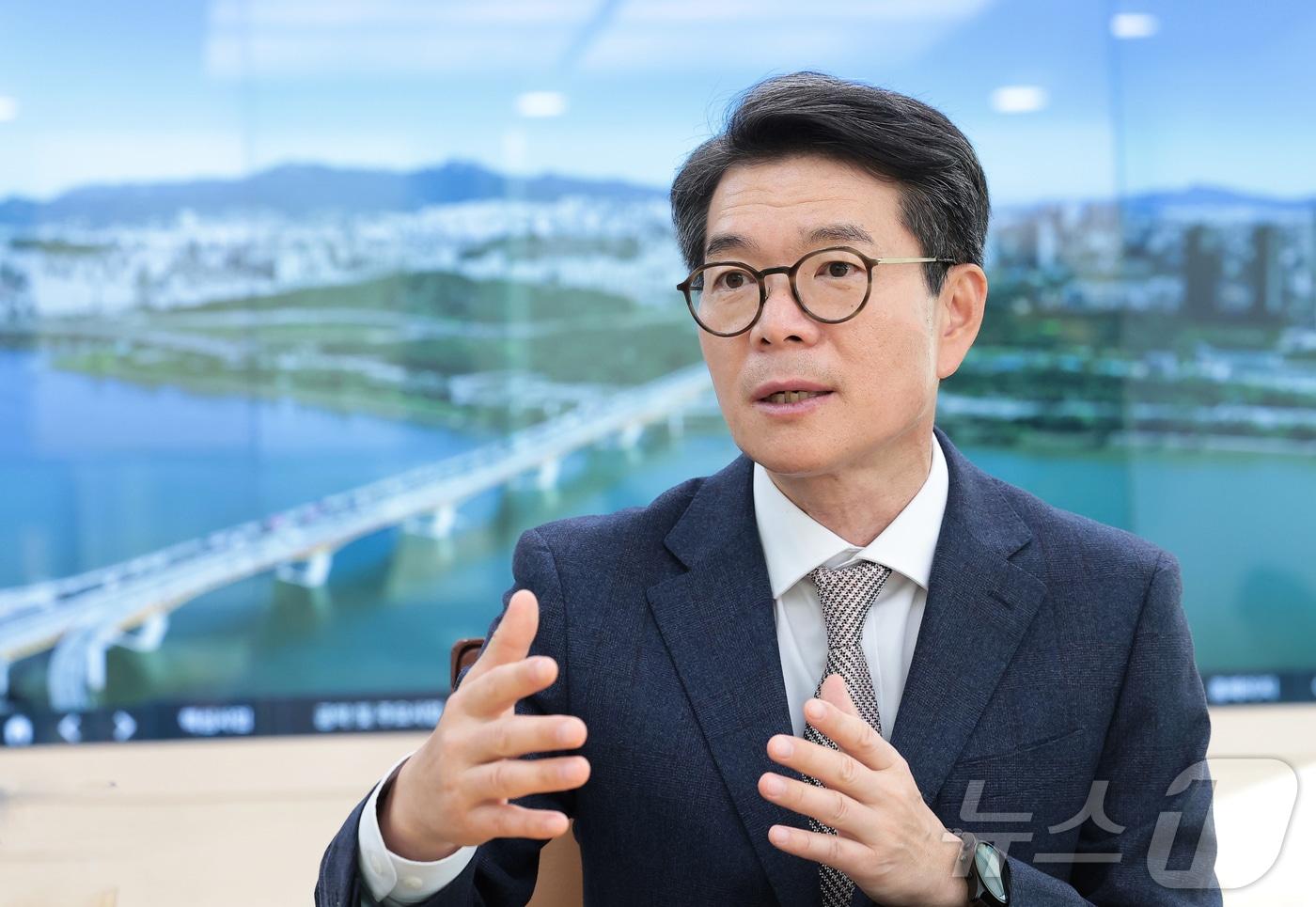 정원오 성동구청장이 14일 서울 성동구청에서 뉴스1과 인터뷰를 하고 있다. 2025.11.14/뉴스1 ⓒ News1 권현진 기자