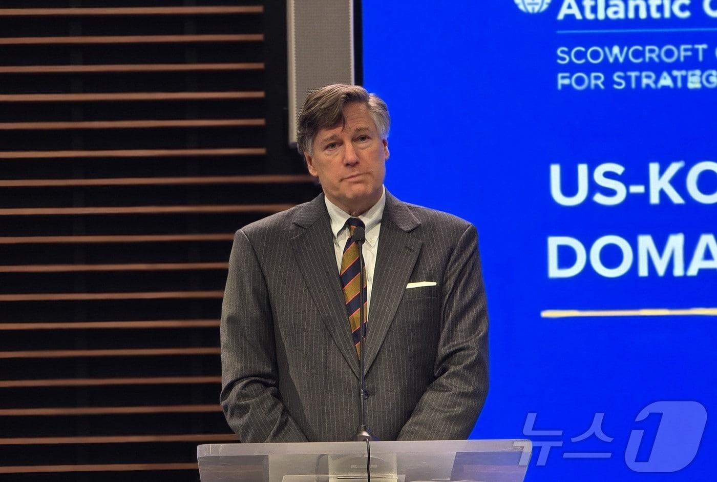 크리스토퍼 랜도우 미국 국무부 부장관이 14일(현지시간) 워싱턴DC에서 열린 '2025 밴 플리트' 정책포럼에서 기조연설을 하고 있다. 2025.11.14. ⓒ News1 류정민 특파원