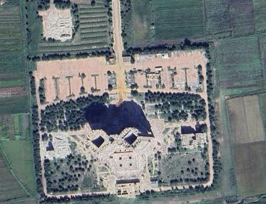 본문 이미지 - 북한 강원도 고성군 이산가족면회소 지난 9월 26일 자 위성사진. (구글어스 갈무리)