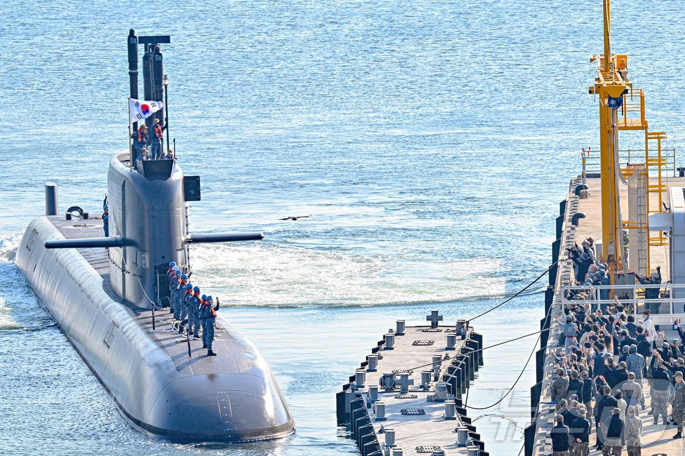 해군 도산안창호급 잠수함 안무함&#40;SS-Ⅲ, 3,000톤급&#41;이 훈련 참가를 위해 지난 4일 진해군항을 출항하고 있는 모습. &#40;해군 제공. 재판매 및 DB 금지&#41; 2025.11.17/뉴스1