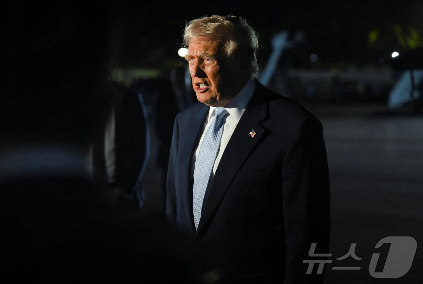 도널드 트럼프 미국 대통령이 16일&#40;현지시간&#41; 미국 메릴랜드주 앤드루스 합동기지에서 기자들의 질문에 답하고 있다. 2025.11.16 ⓒ 로이터=뉴스1 ⓒ News1 최종일 선임기자