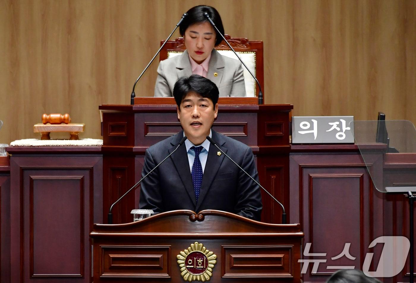 강수훈 광주시의원이 17일 열린 2차 정례회 2차 본회의에서 5분 자유발언을 하고 있다.&#40;광주시의회 제공. 재판매 및 DB 금지&#41; 