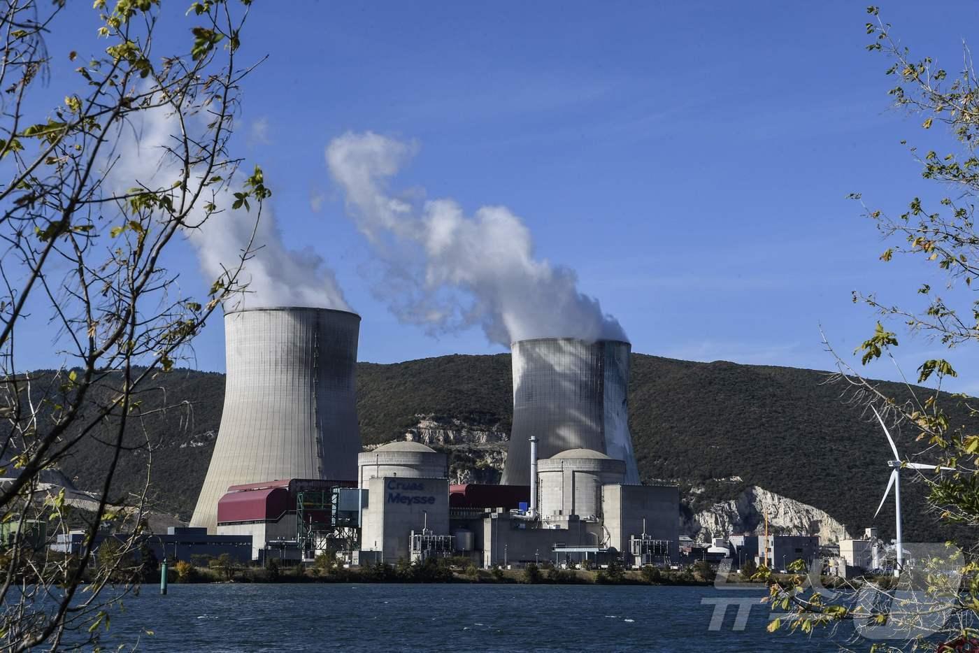 프랑스 에너지 기업 EDF가 운영하는 크뤼아 원자력발전소의 모습. 2017.10.10. ⓒ AFP=뉴스1 ⓒ News1 윤다정 기자