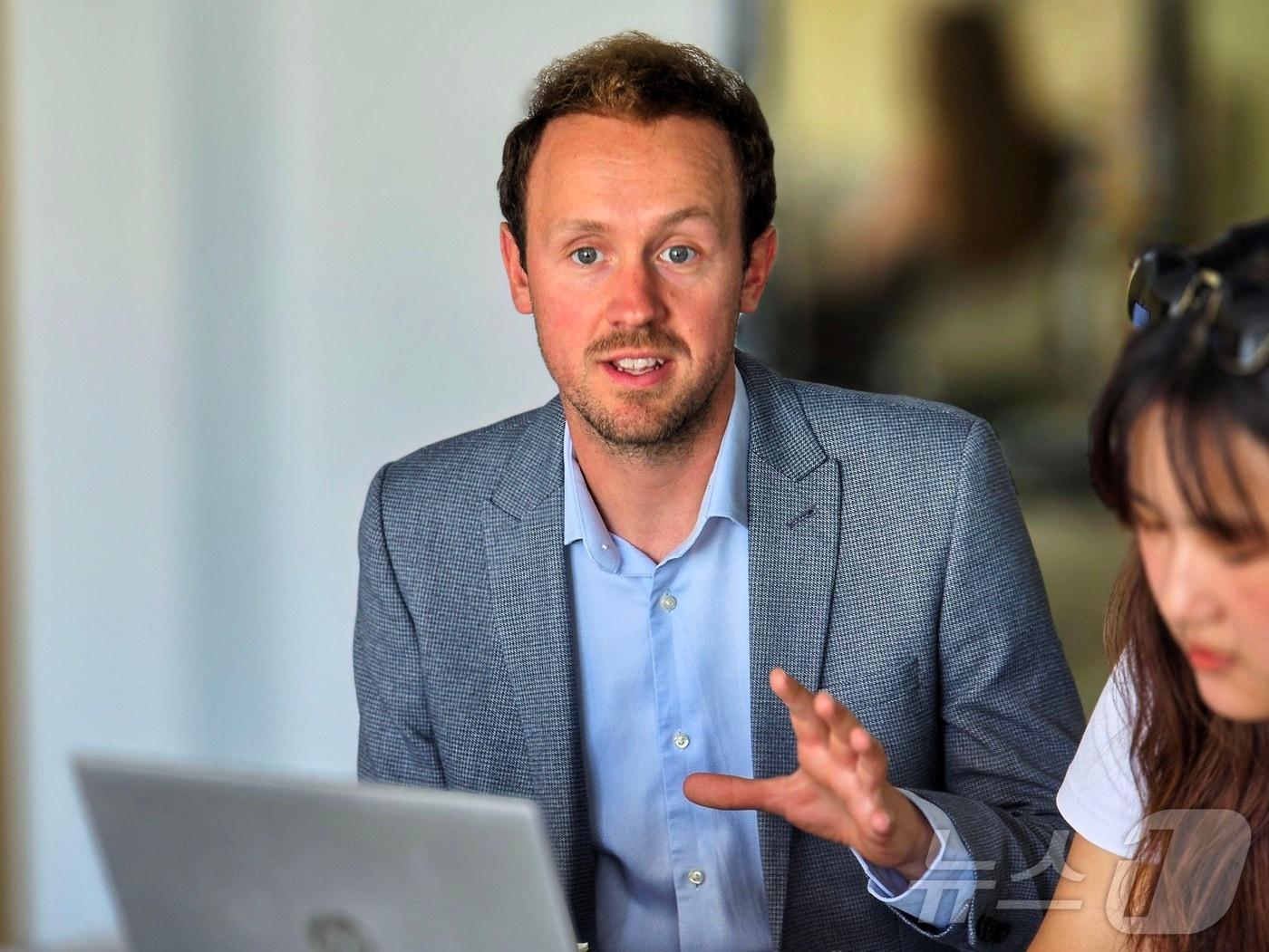 본문 이미지 - 재생에너지 100%를 지향 &#39;RE100&#39; 총괄 올리버 윌슨 클라이밋그룹 총괄.ⓒ News1 황덕현 기후환경전문기자