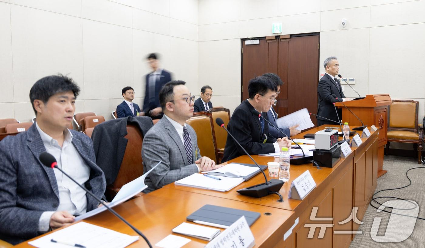 17일 서울 여의도 국회에서 열린 제429회국회(정기회) 보건복지위원회 지역의사 관련 법안에 대한 공청회. 2025.11.17/뉴스1 ⓒ News1 이승배 기자