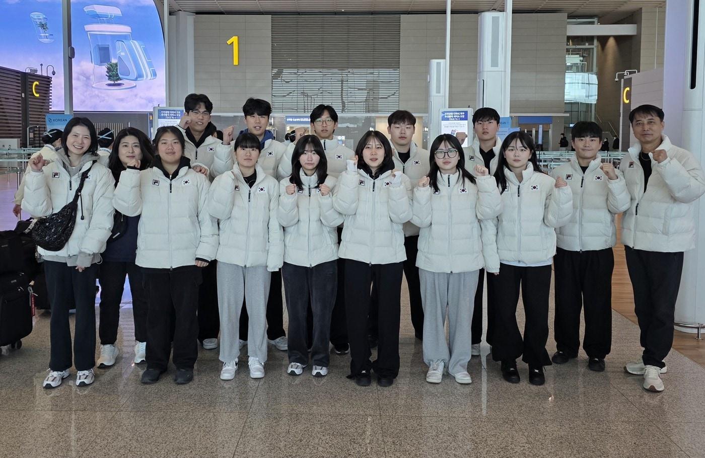 2025년 사격 국가대표 후보선수단이 헝가리 부다페스트에서 개최되는 국제 공기총 대회 참가 및 훈련을 위해 17일 인천국제공항을 통해 출국했다.&#40;대한사격연맹 제공&#41;