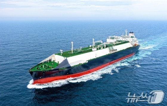 본문 이미지 - LNG 운반선의 시운전 모습&#40;HD현대 제공&#41;