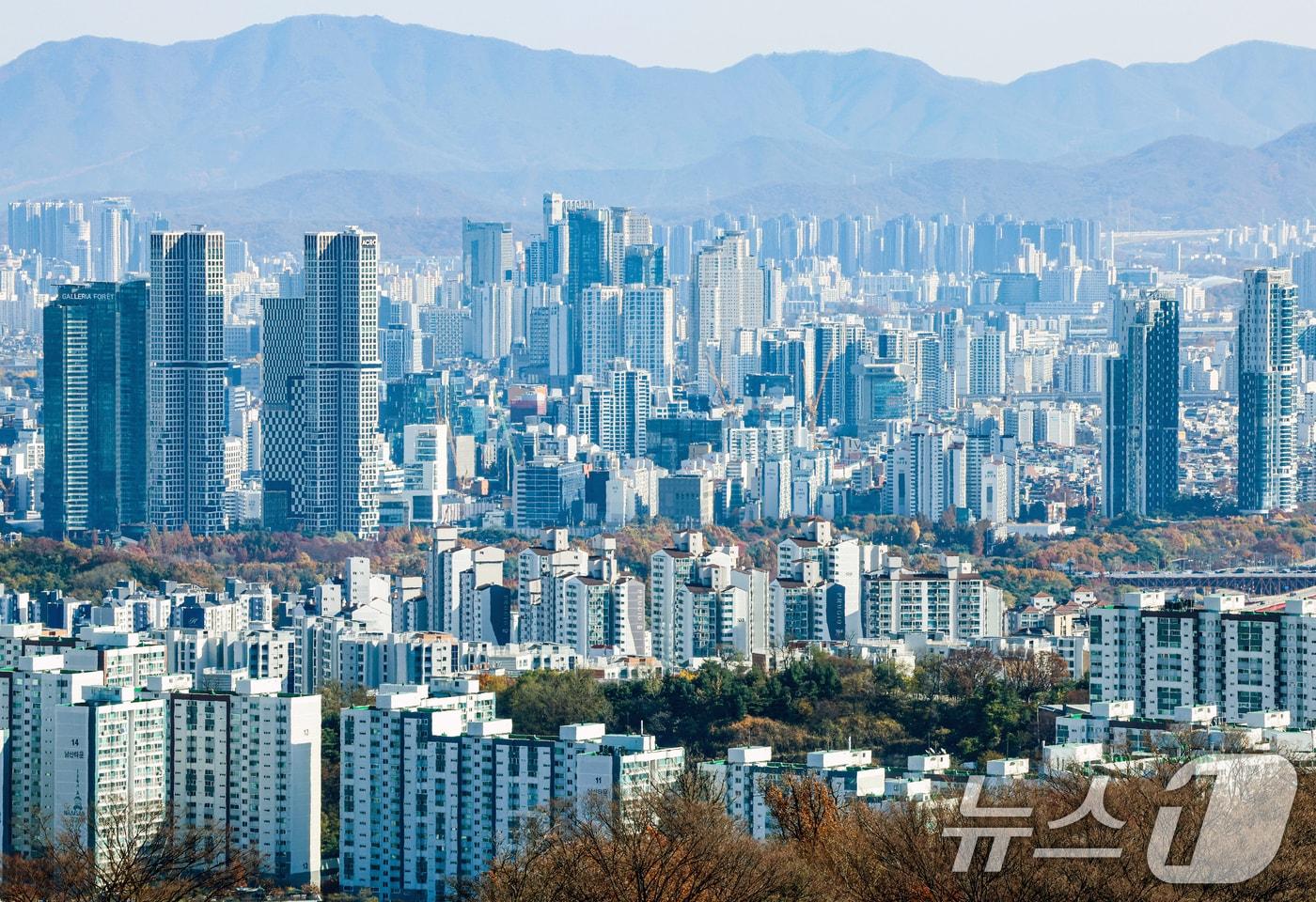 사진은 서울 중구 남산에서 바라본 아파트 단지의 모습. /뉴스1 ⓒ News1 이호윤 기자