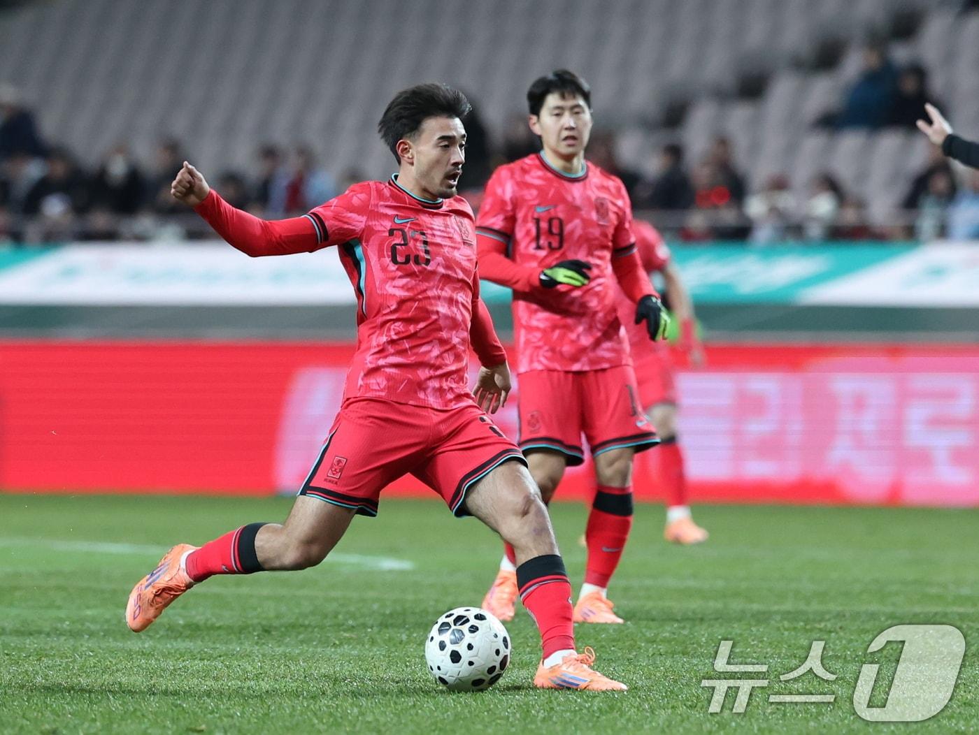 본문 이미지 - 축구 대표팀의 옌스 카스트로프.  ⓒ 뉴스1 박지혜 기자