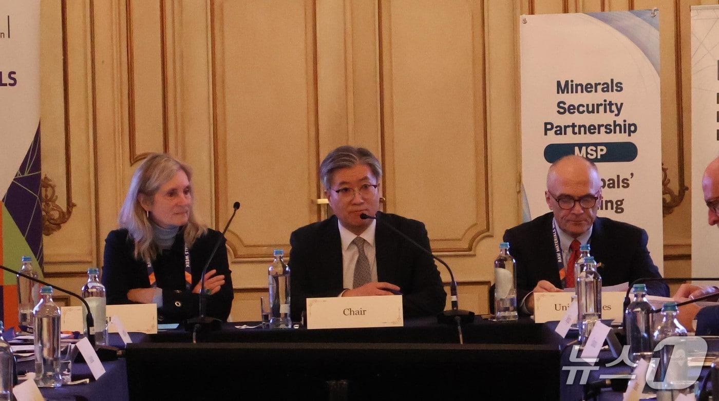 김희상 외교부 경제외교조정관은 18일&#40;현지시간&#41; 벨기에 브뤼셀에서 열린 핵심광물안보파트너십&#40;MSP&#41; 수석대표회의를 주재했다. 2025.11.19. &#40;외교부 제공&#41; 
