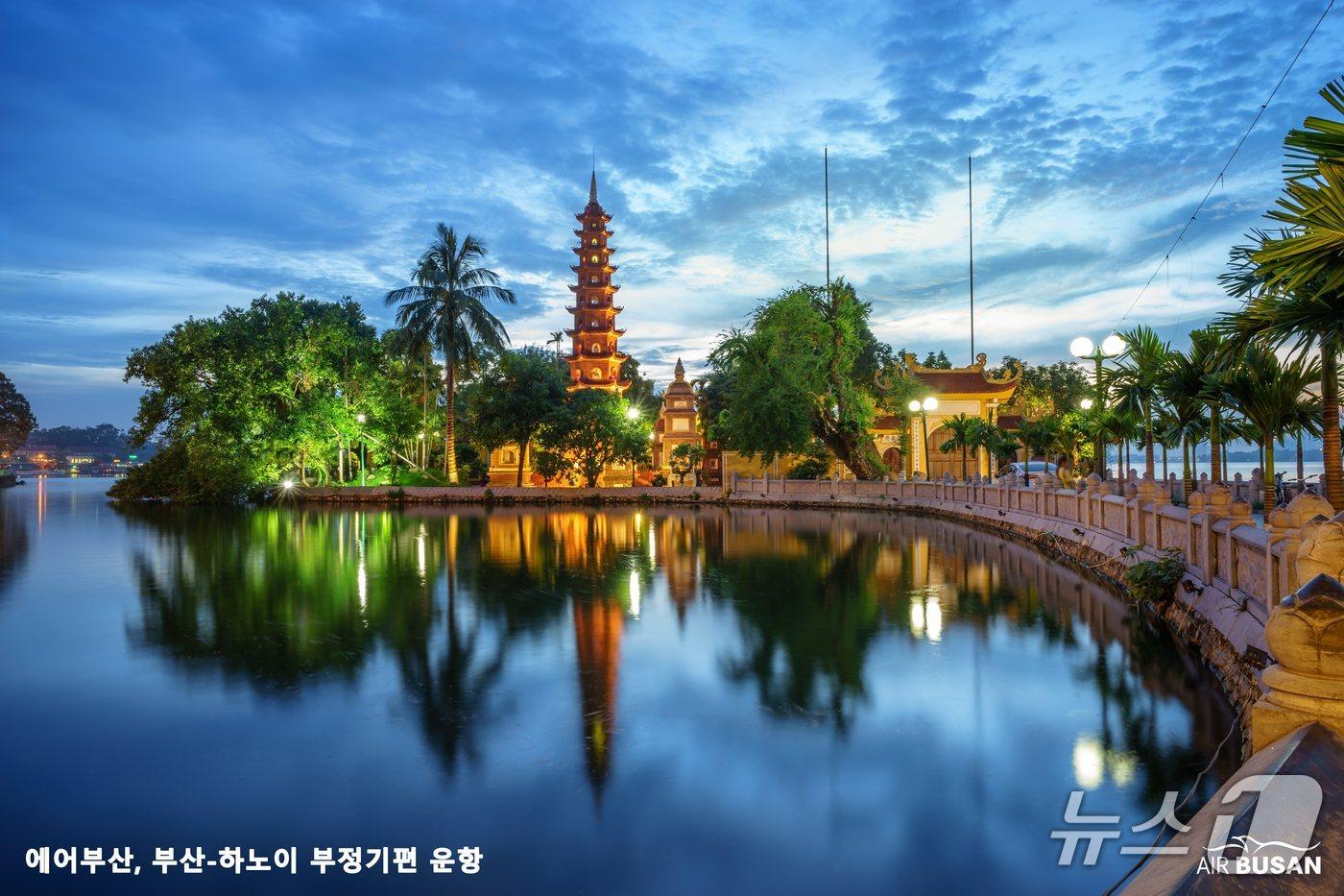 에어부산, 부산-하노이 부정기편 운항 안내문.(에어부산 제공. 재판매 및 DB 금지)