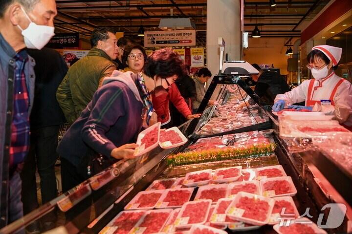 본문 이미지 - 지난해 열린 '영주 한우데이' 행사 모습.(영주시 제공.재판매 및 DB 금지)2025.11.19/뉴스1